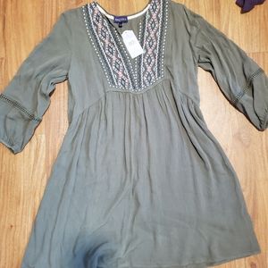 Nwt artesia dress